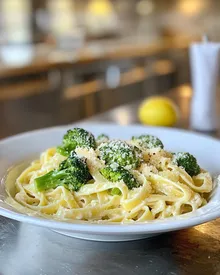 Creamy Broccoli Alfredo Pasta